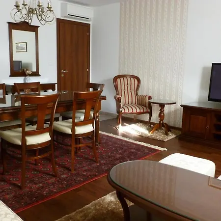 アパート Old Town Three Bedroom Apartment Asti Mande 1 スプリト