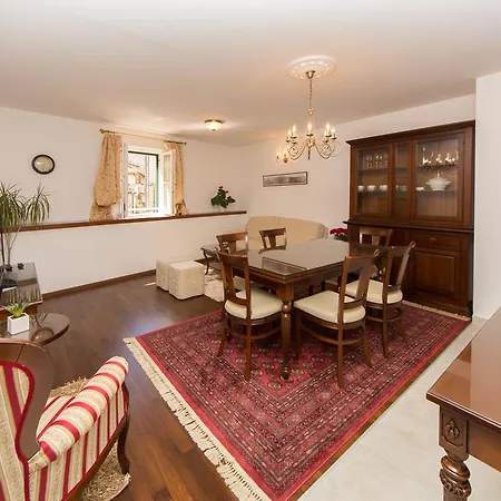 Old Town Three Bedroom Apartment Asti Mande 1
