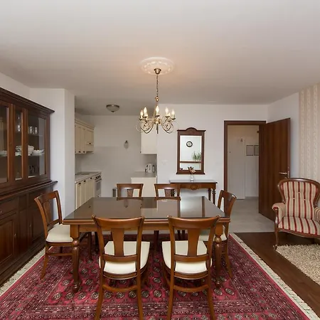 Old Town Three Bedroom Apartment Asti Mande 1 Split