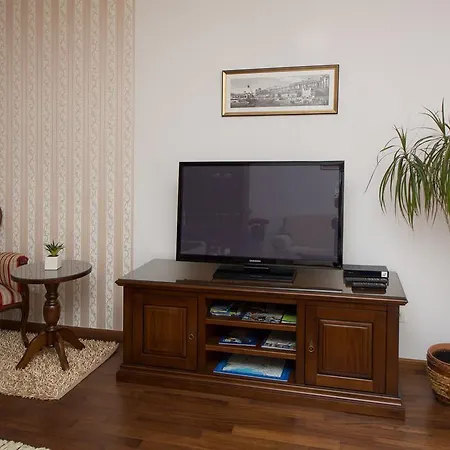 Old Town Three Bedroom Apartment Asti Mande 1