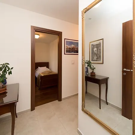 Old Town Three Bedroom Apartment Asti Mande 1