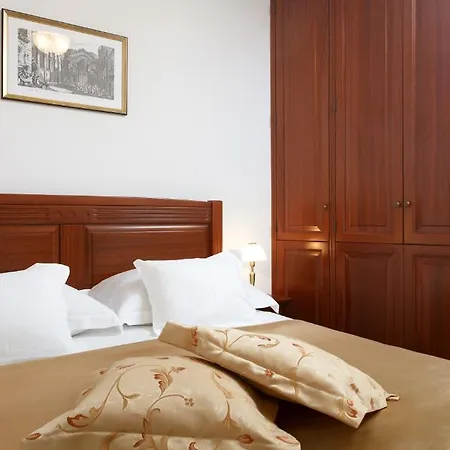 Old Town Three Bedroom Apartment Asti Mande 1 *