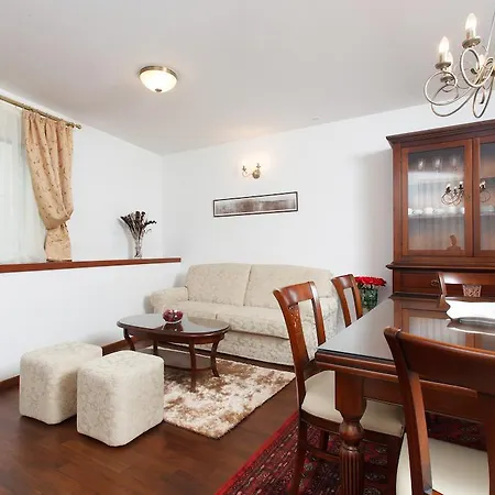 Old Town Three Bedroom Apartment Asti Mande 1